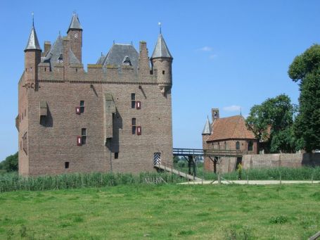 Doornenburg : Schloss Doornenburg, Hauptburg